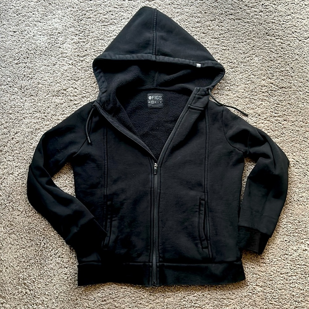FIGS Scrubs Essential Hoodie Black